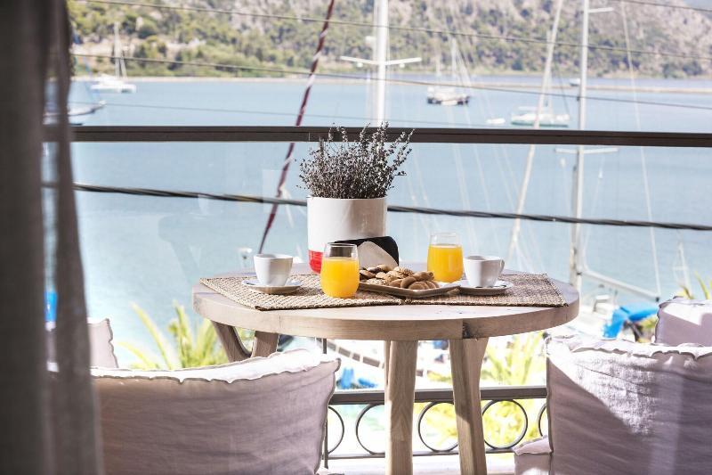 Argostoli Marina Suites Εξωτερικό φωτογραφία